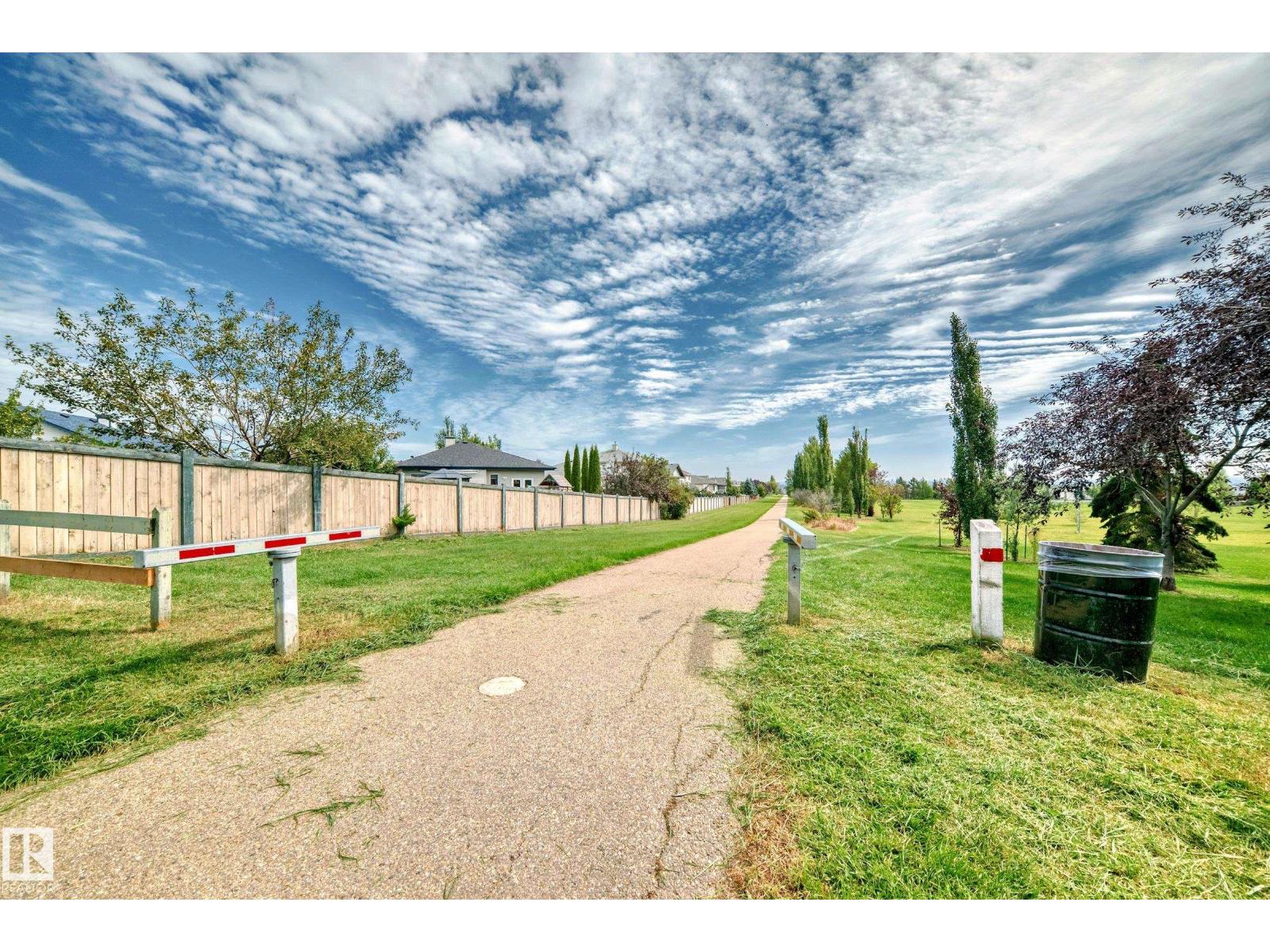 Photo 58 of 4931 152 Ave Nw, Edmonton AB