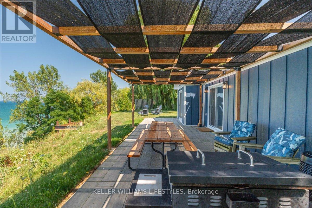 Photo 12 of 4148 Bluepoint Drive, Plymptonwyoming ON