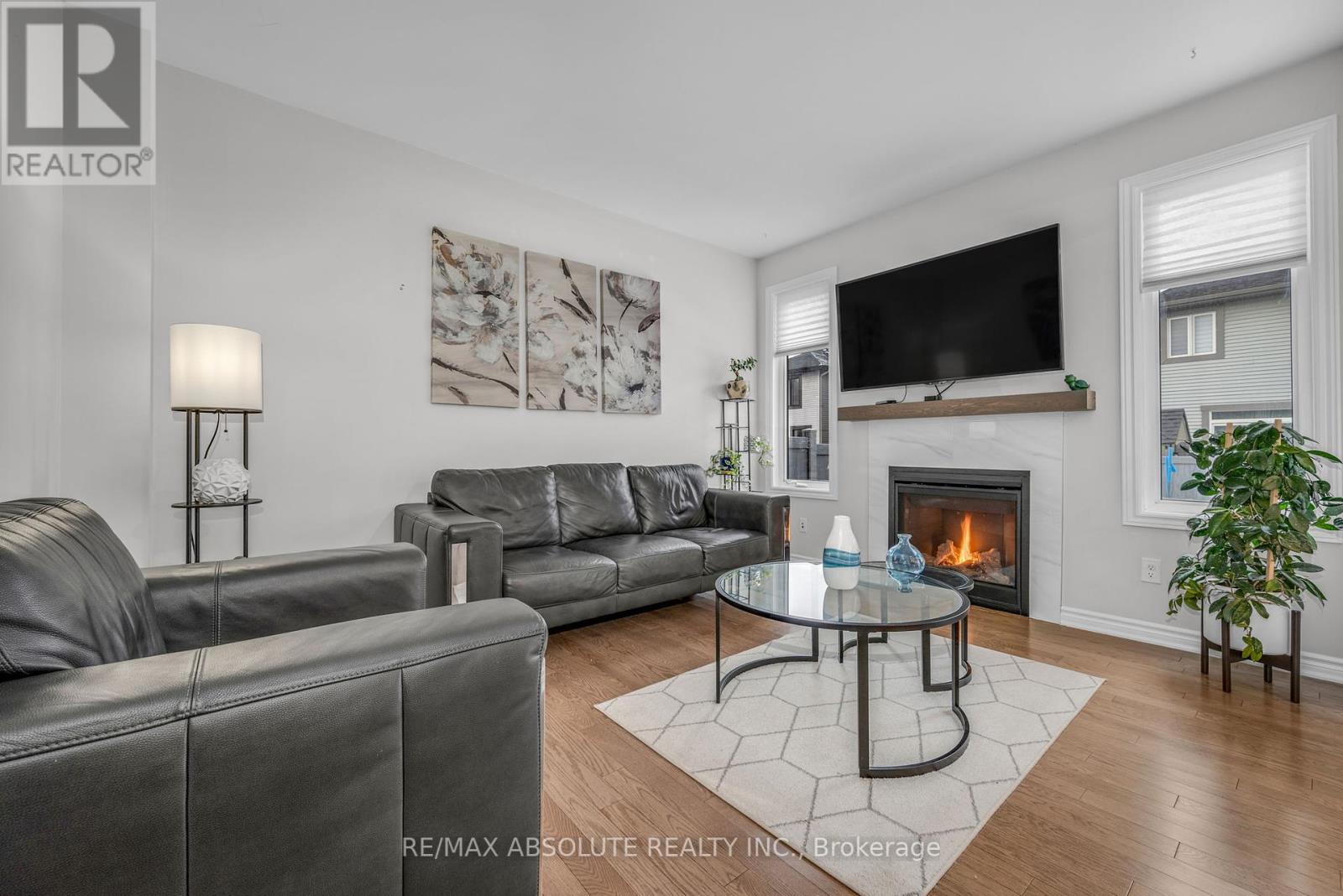 Photo 5 of 730 Perseus Avenue, Ottawa ON