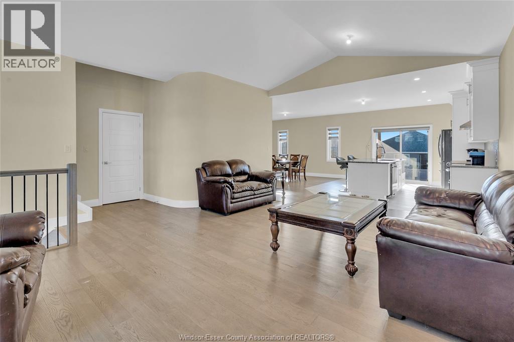 Photo 8 of 305 Morin Road, Amherstburg ON
