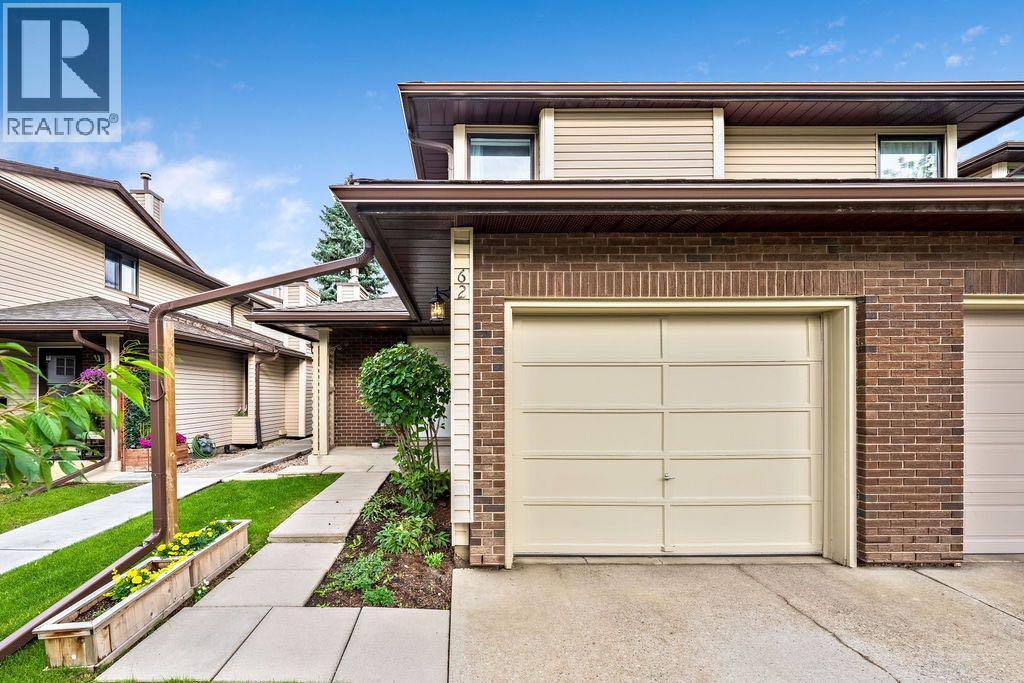 Single Family House for Sale in  Cedardale Crescent SW Cedarbrae Calgary 