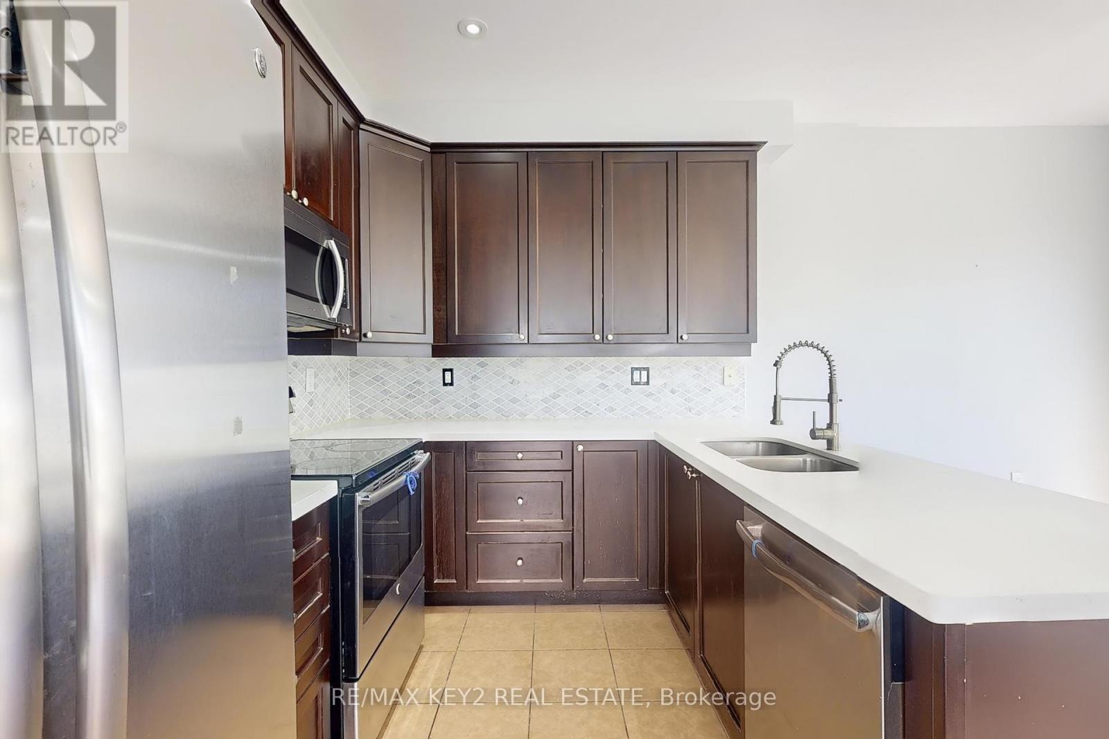 Photo 18 of Main 1751 Hayden Lane, Pickering ON