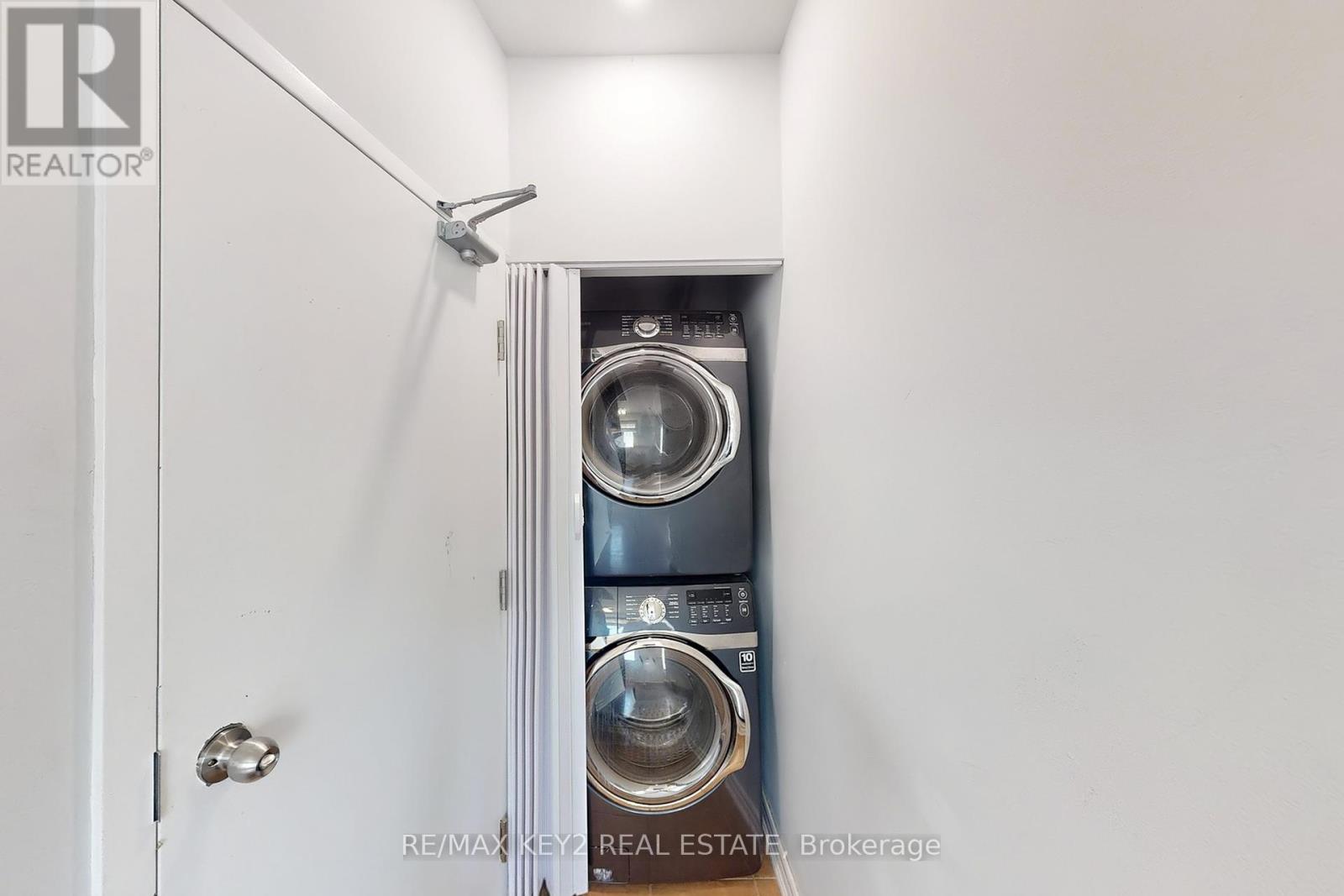 Photo 43 of Main 1751 Hayden Lane, Pickering ON