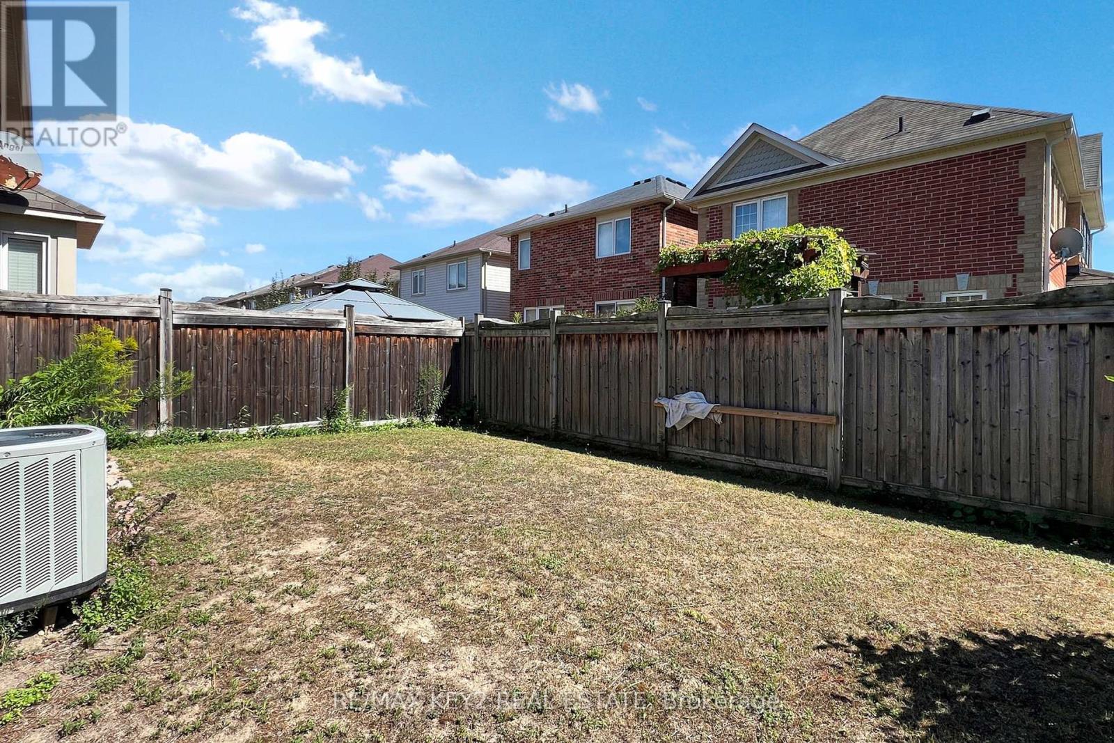 Photo 41 of Main 1751 Hayden Lane, Pickering ON