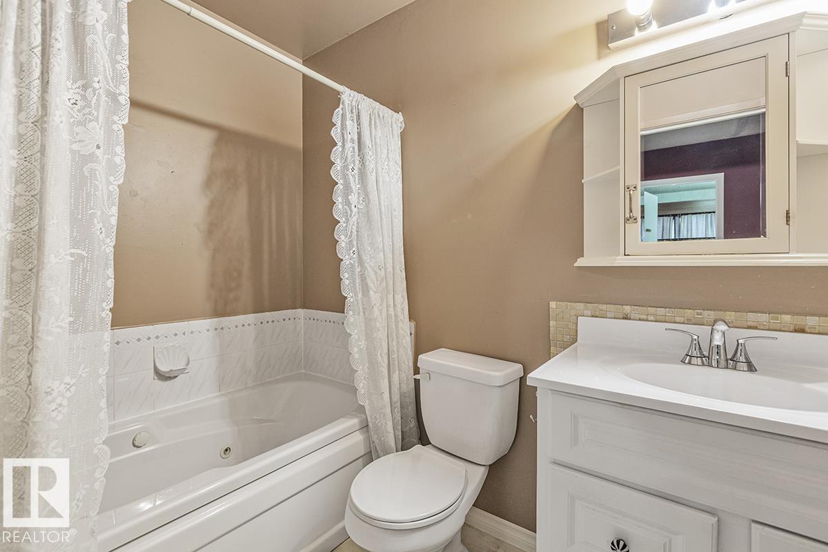 Photo 17 of 32 Habitat Cr Nw, Edmonton AB