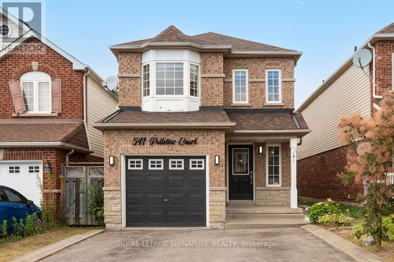Photo 2 of 541 Pelletier Court, Newmarket ON
