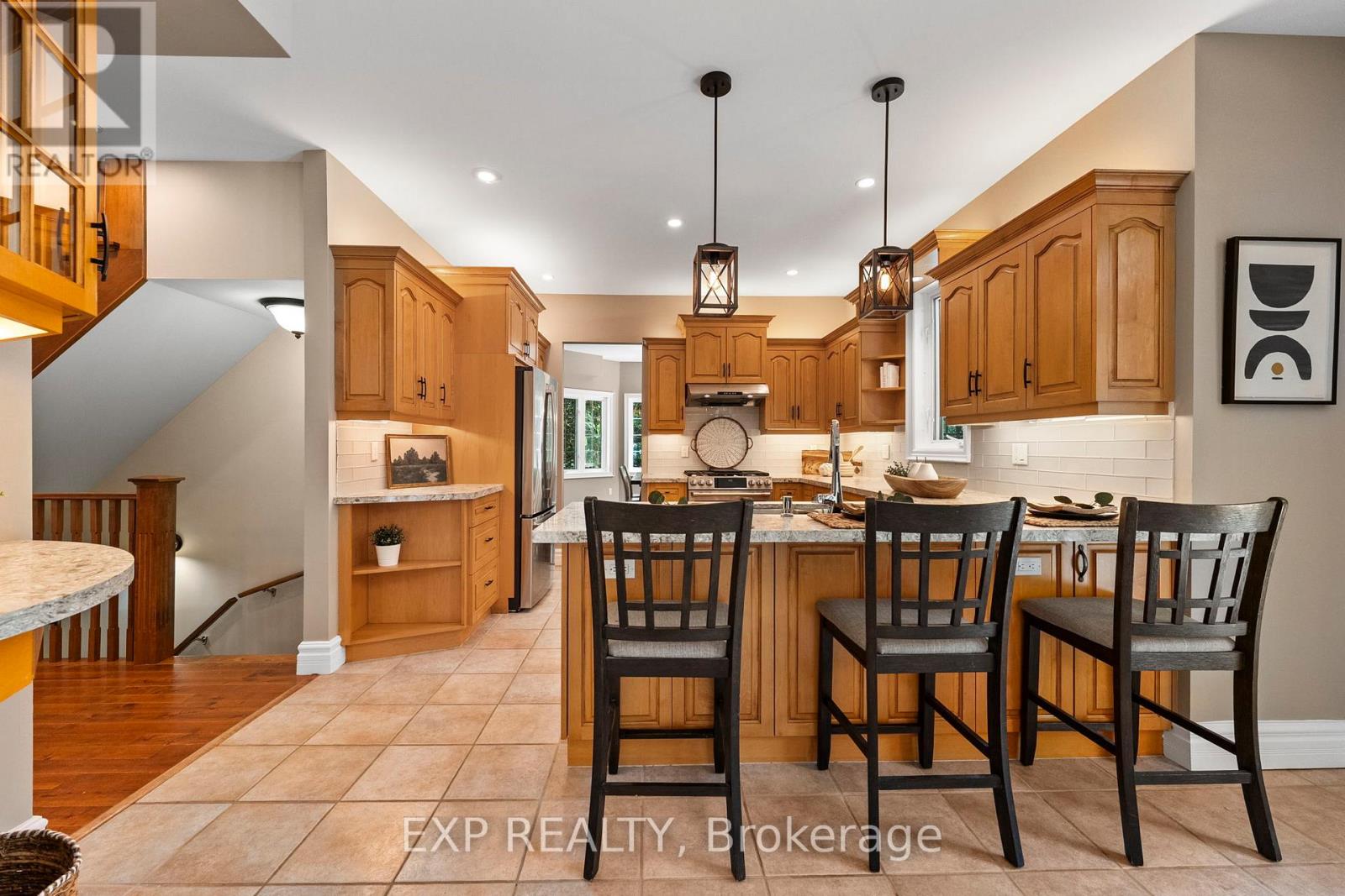 Photo 12 of 6 Gooseberry Lane, Uxbridge ON