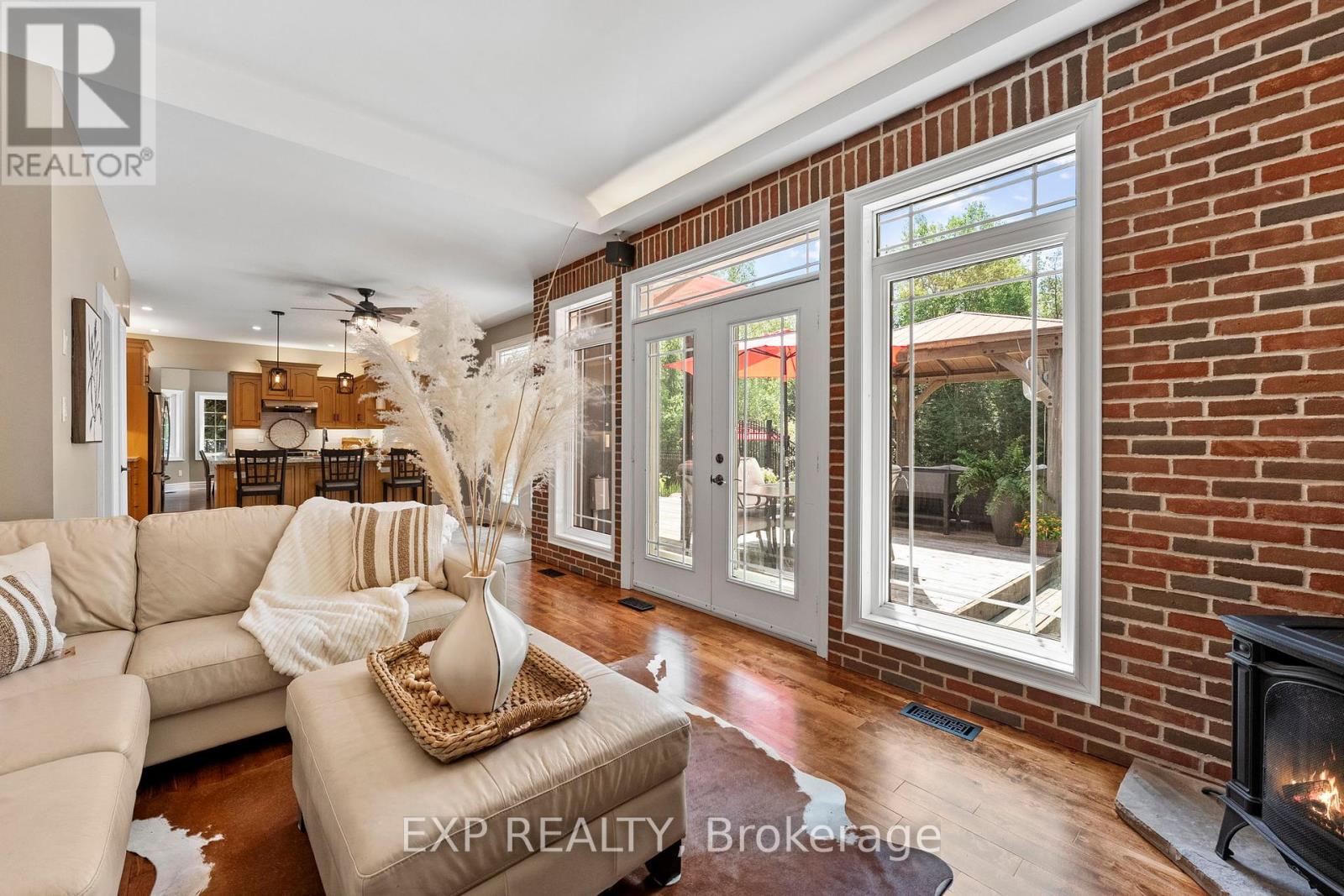 Photo 18 of 6 Gooseberry Lane, Uxbridge ON