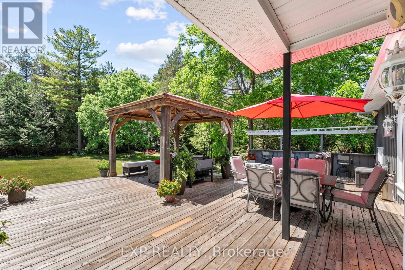Photo 41 of 6 Gooseberry Lane, Uxbridge ON