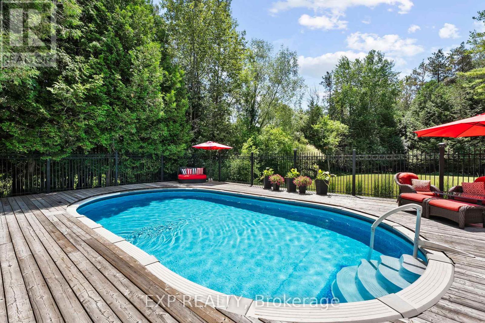 Photo 43 of 6 Gooseberry Lane, Uxbridge ON