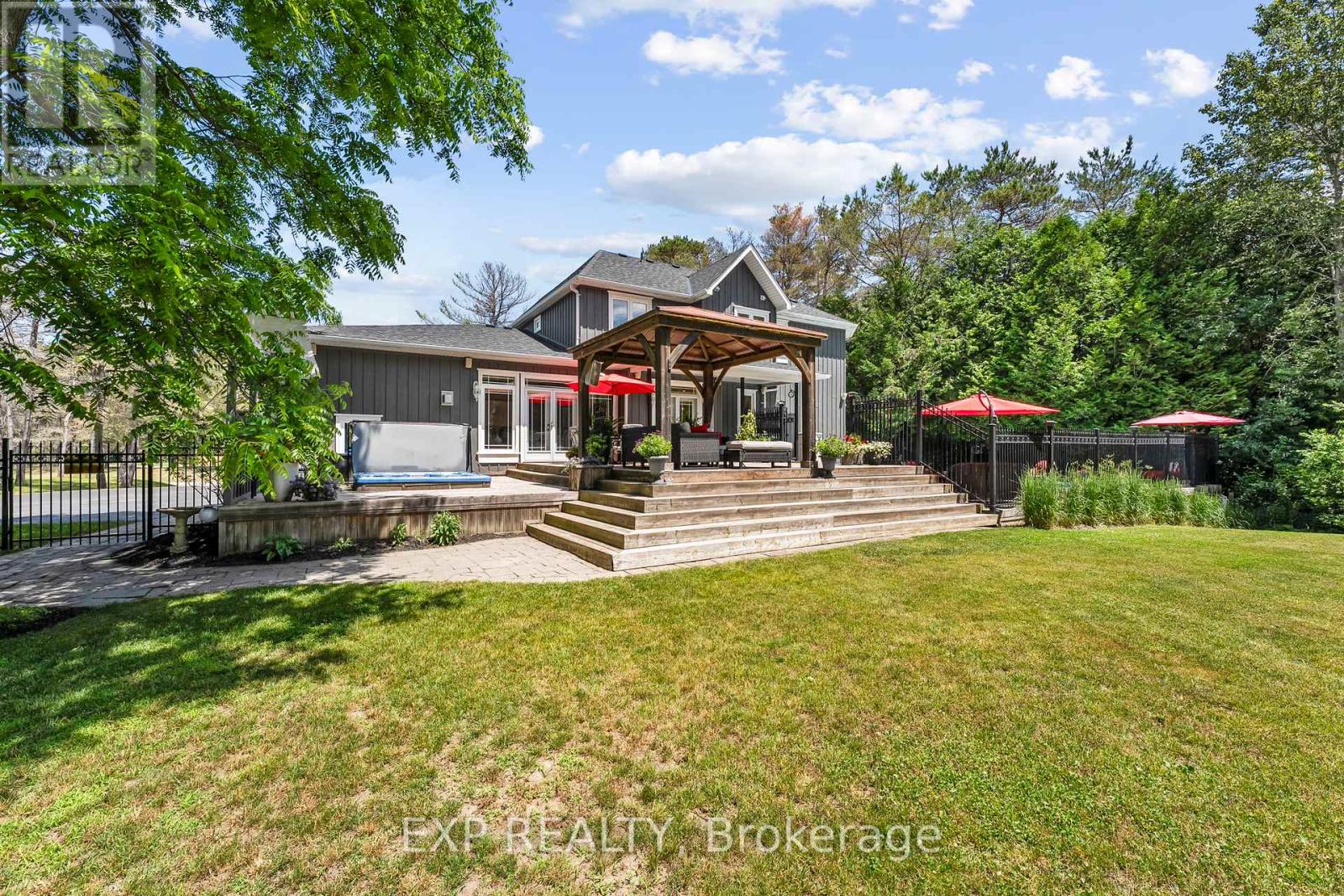 Photo 44 of 6 Gooseberry Lane, Uxbridge ON