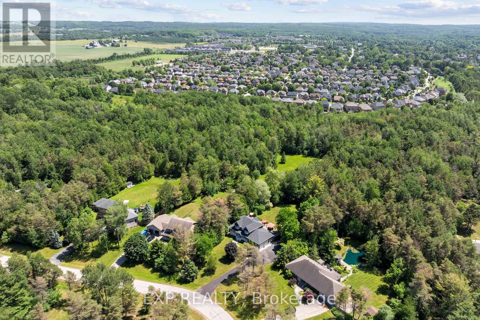 Photo 49 of 6 Gooseberry Lane, Uxbridge ON