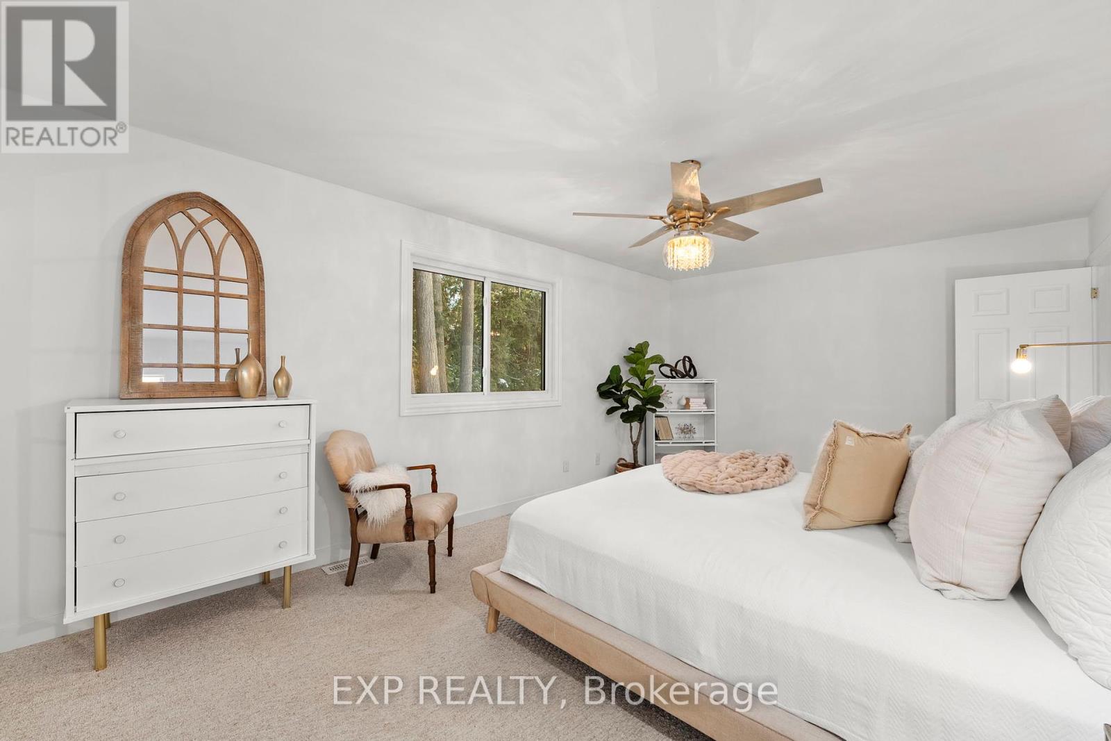 Photo 31 of 10 Maplewood Lane, Georgina ON