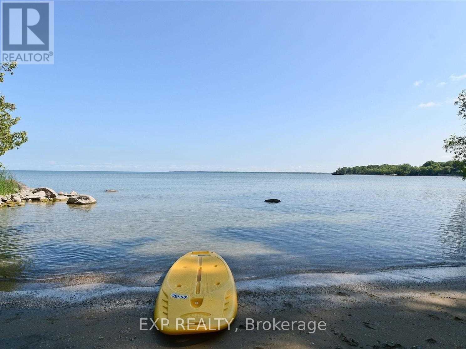 Photo 37 of 10 Maplewood Lane, Georgina ON