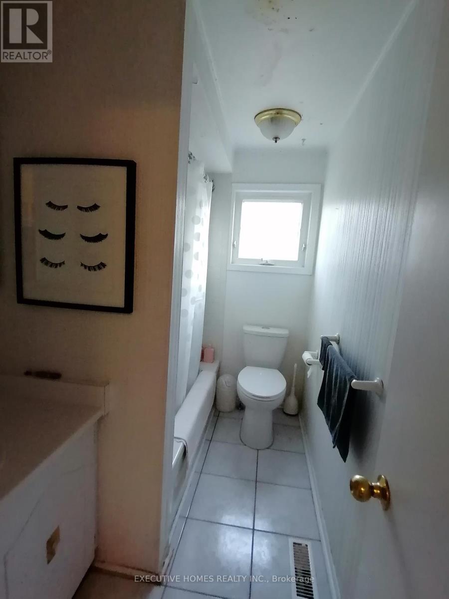 Photo 10 of 3232 Ulman Road, Oakville ON
