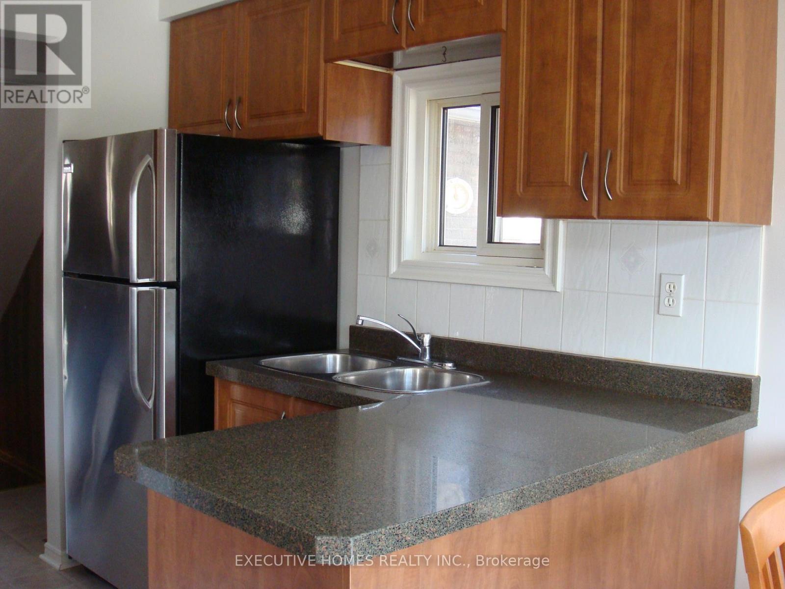 Photo 3 of 3232 Ulman Road, Oakville ON