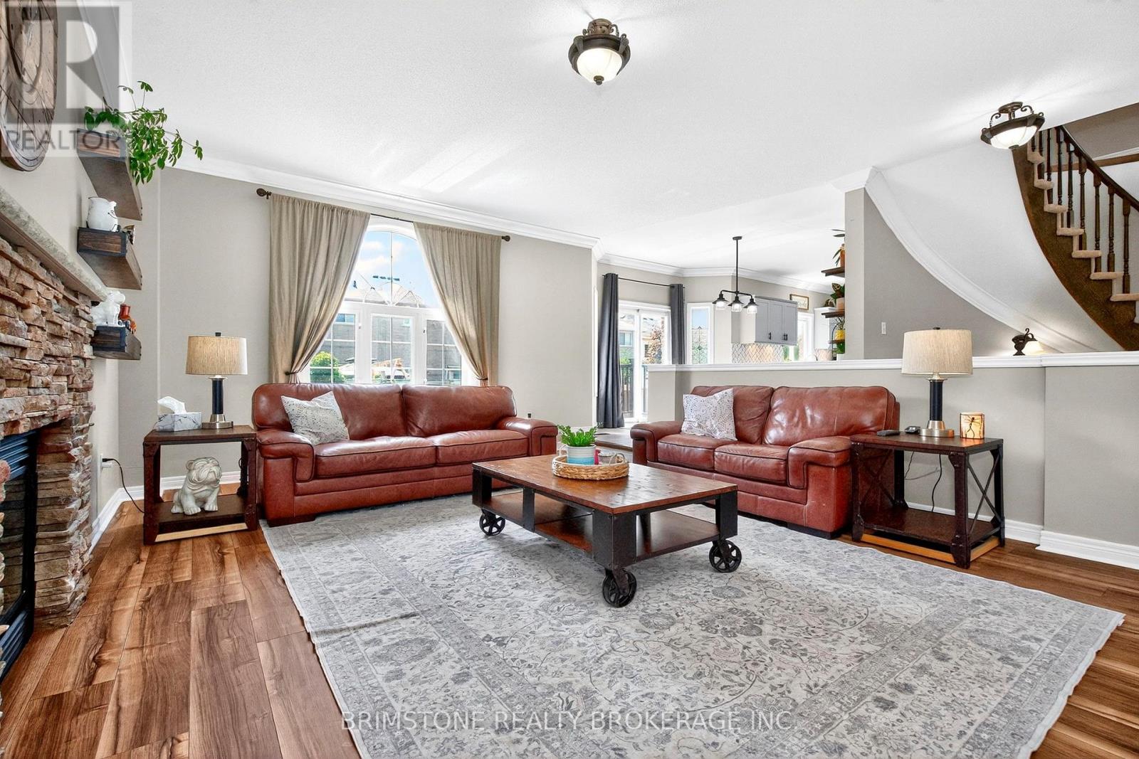 Photo 8 of 63 Prince George Crescent, Barrie ON
