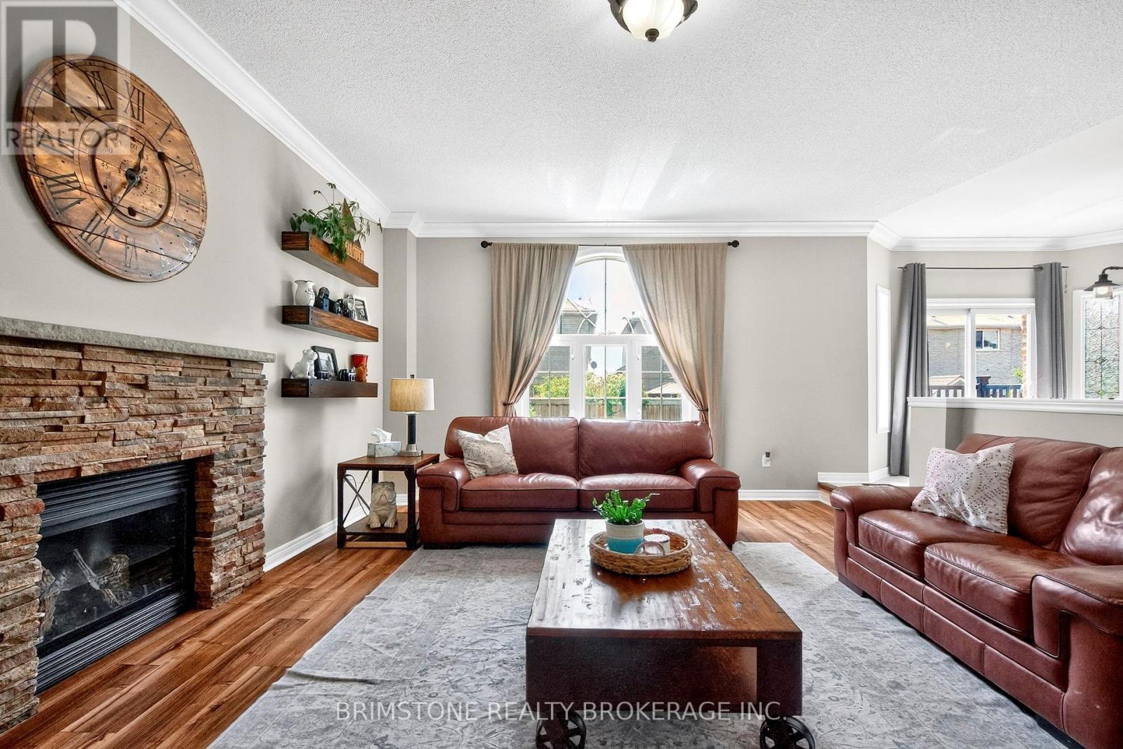 Photo 9 of 63 Prince George Crescent, Barrie ON