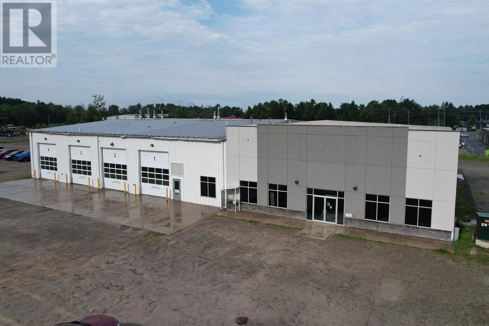 Photo 35 of 605 Third Lin E, Sault Ste Marie ON