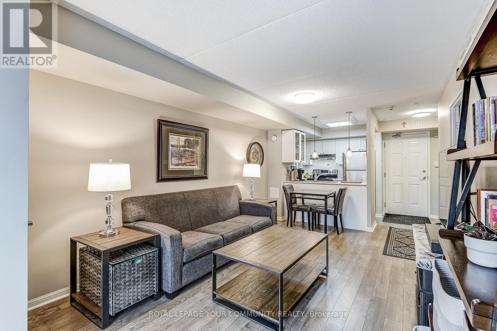 Photo 20 of 101 250 Pine Grove Road, Vaughan ON