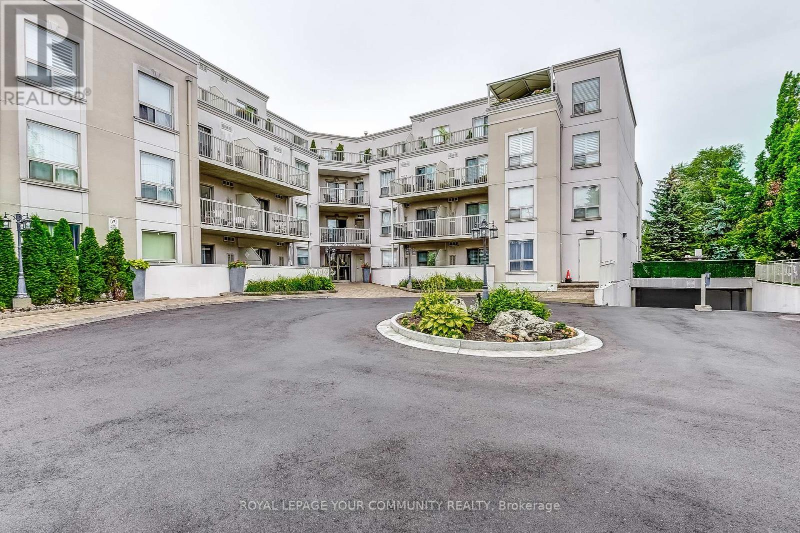 Photo 3 of 101 250 Pine Grove Road, Vaughan ON