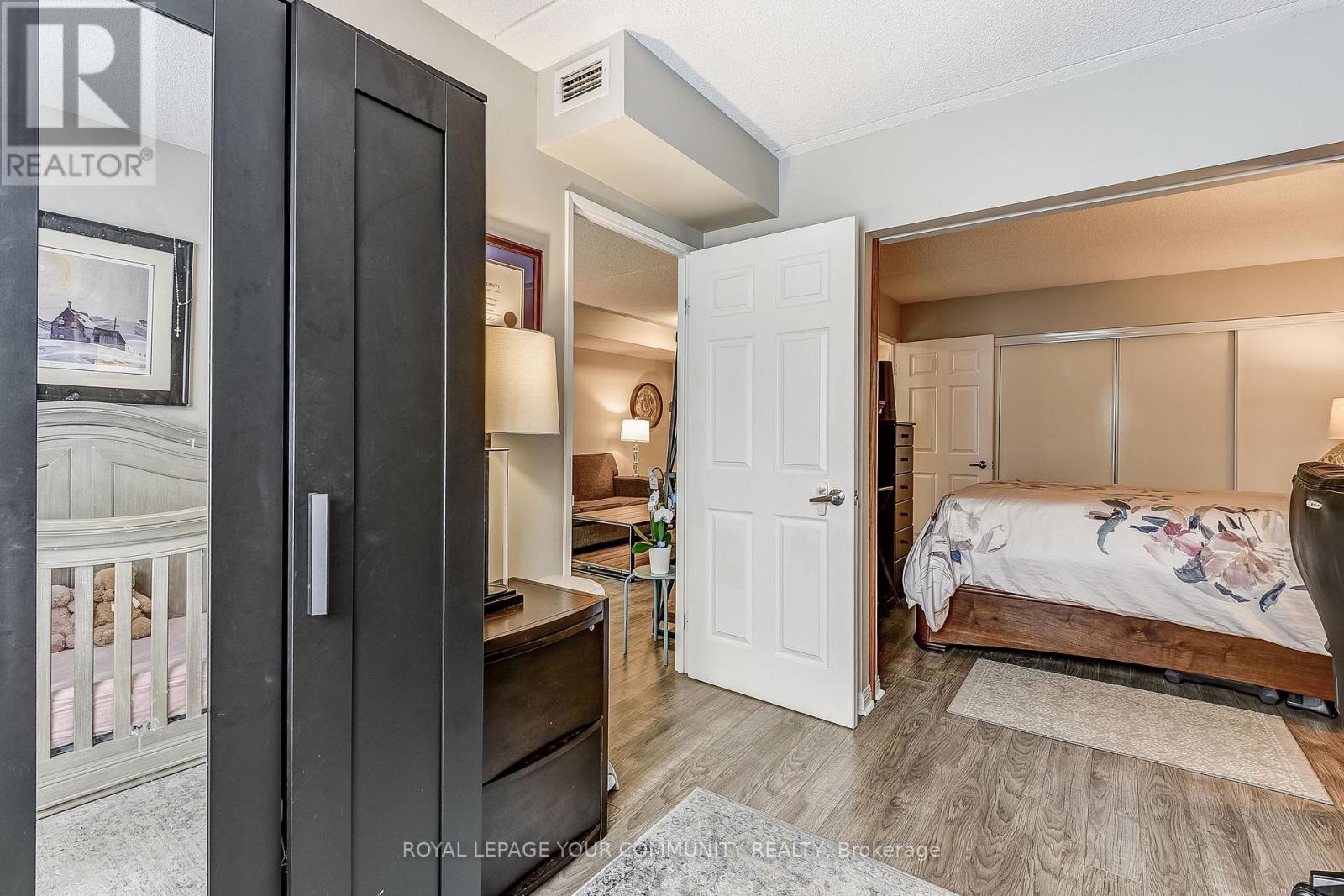 Photo 28 of 101 250 Pine Grove Road, Vaughan ON