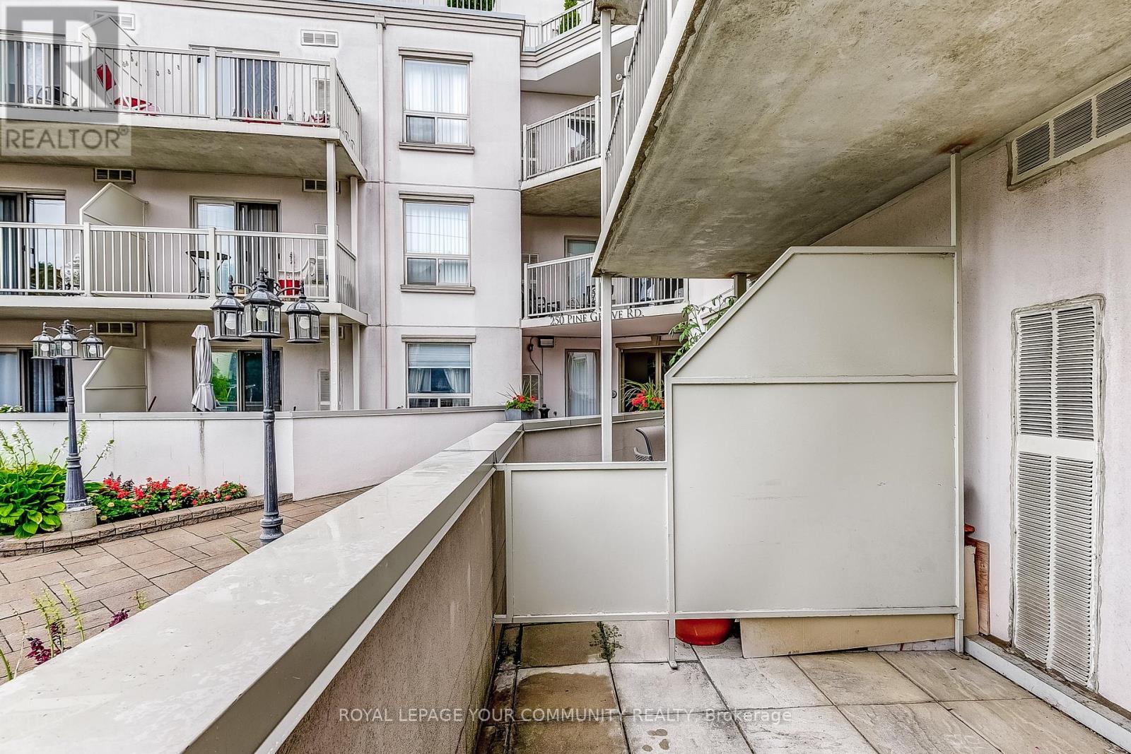 Photo 35 of 101 250 Pine Grove Road, Vaughan ON
