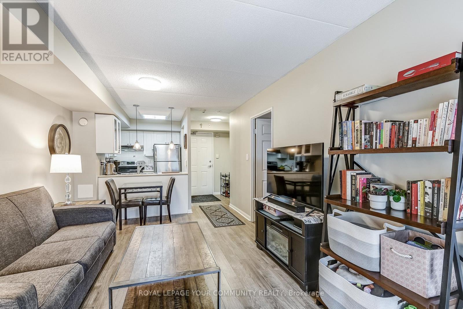 Photo 21 of 101 250 Pine Grove Road, Vaughan ON