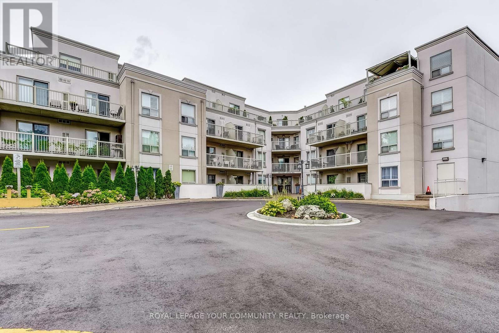 Photo 2 of 101 250 Pine Grove Road, Vaughan ON