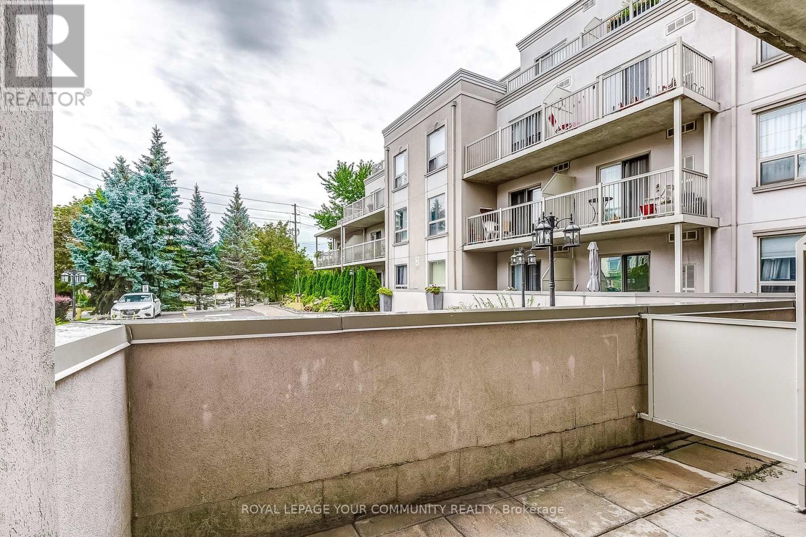Photo 32 of 101 250 Pine Grove Road, Vaughan ON