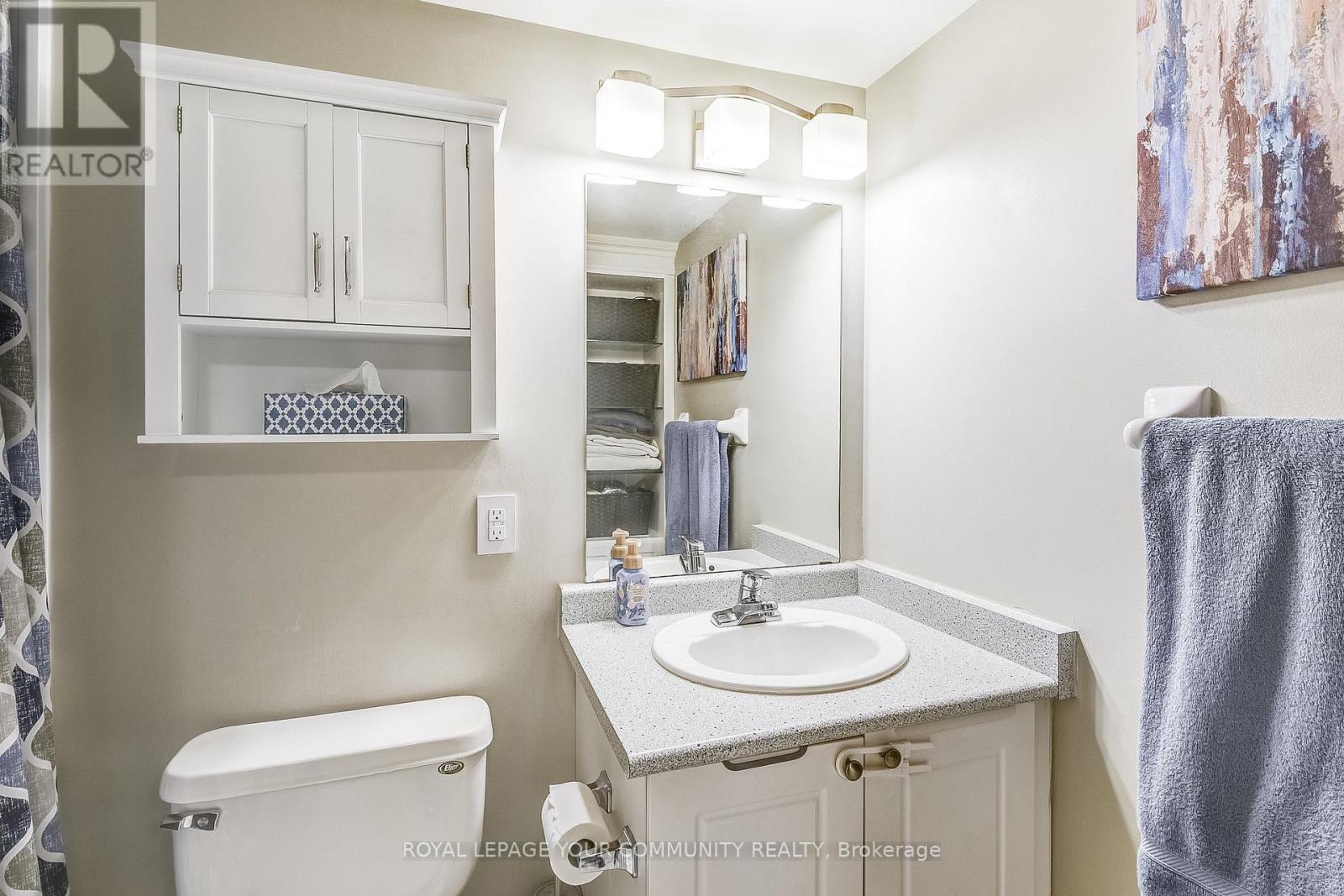 Photo 8 of 101 250 Pine Grove Road, Vaughan ON
