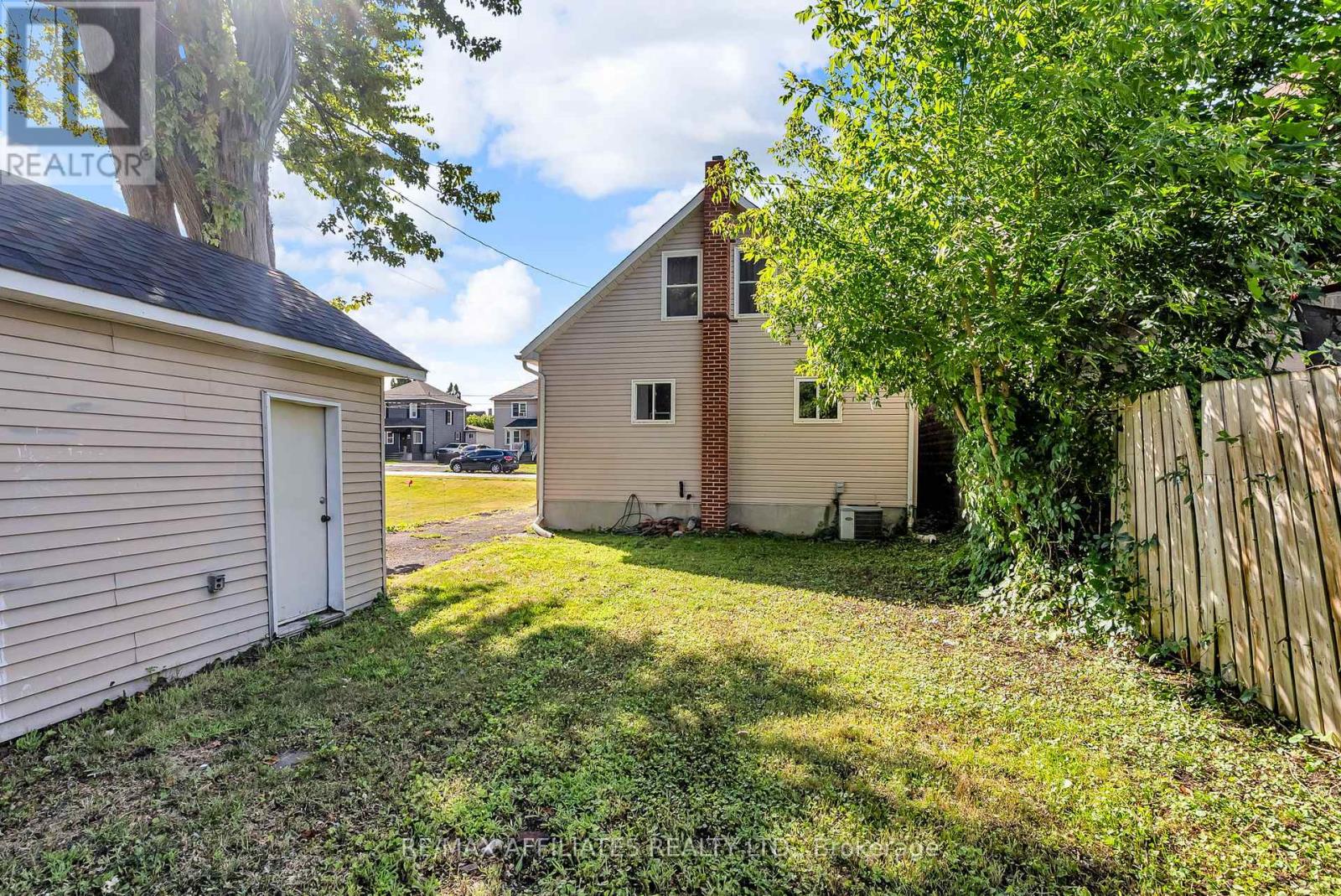 Photo 17 of 229 Fourth Street, Cornwall ON