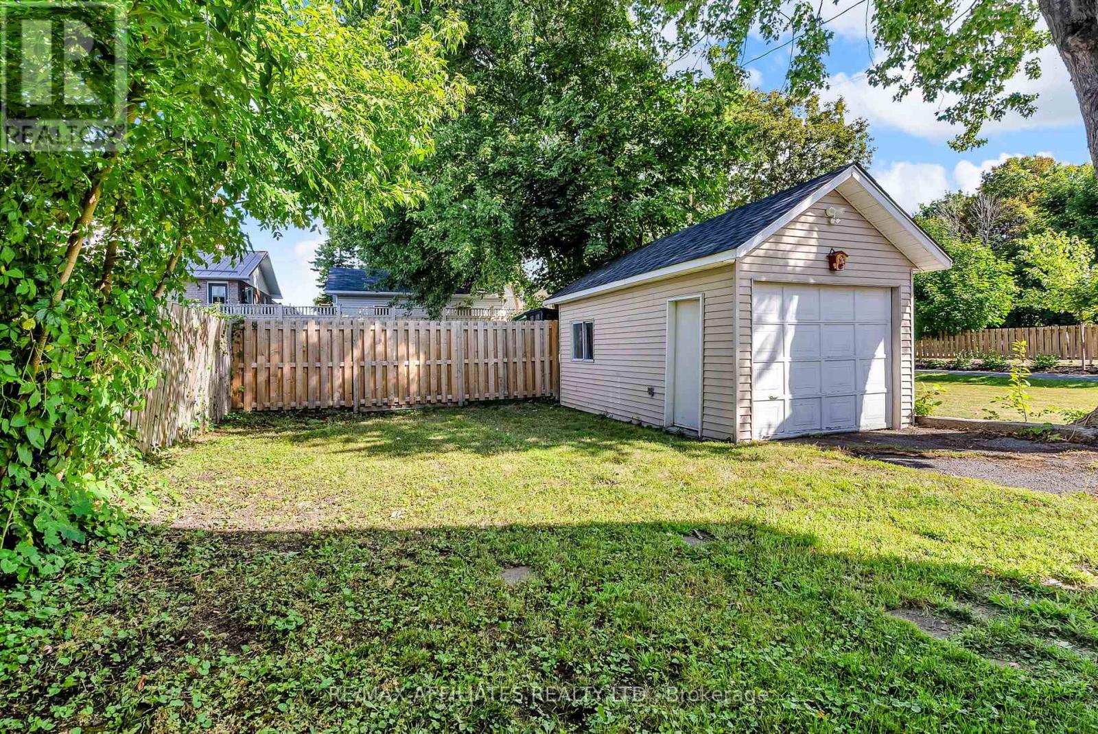 Photo 19 of 229 Fourth Street, Cornwall ON