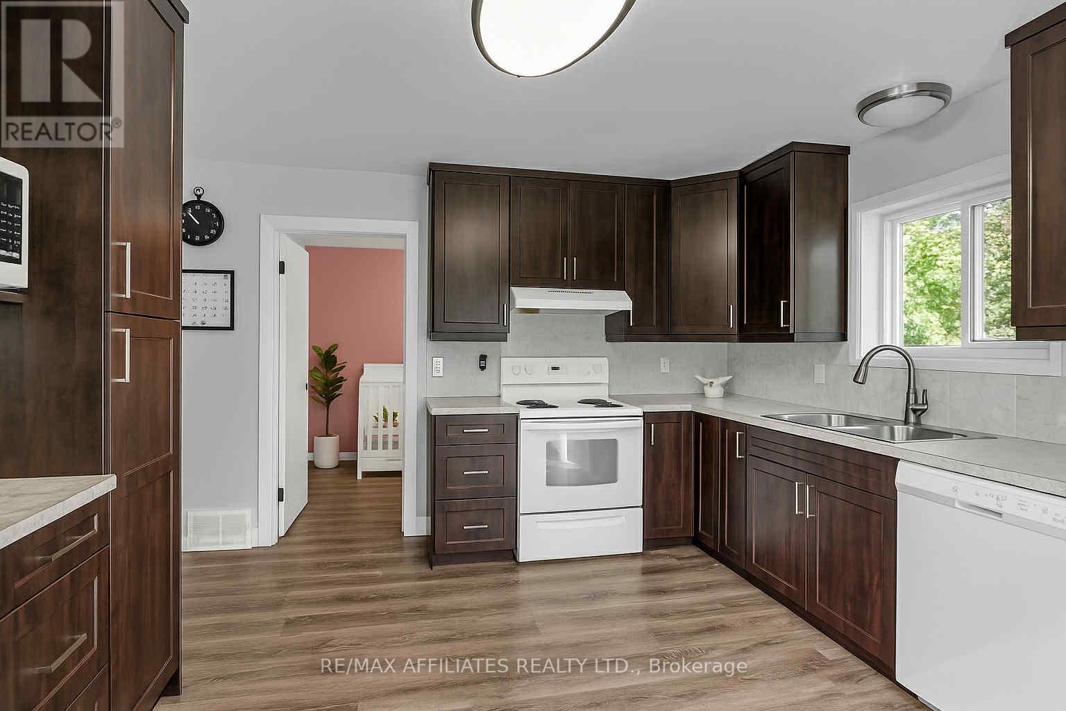 Photo 8 of 229 Fourth Street, Cornwall ON