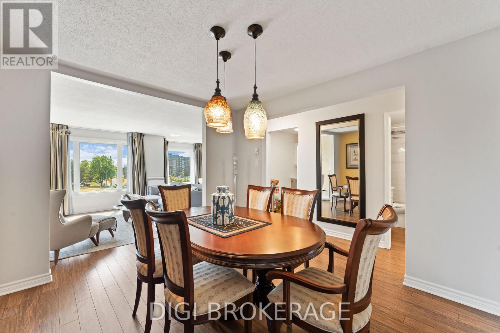 Photo 15 of 401 1974 St Laurent Boulevard, Ottawa ON