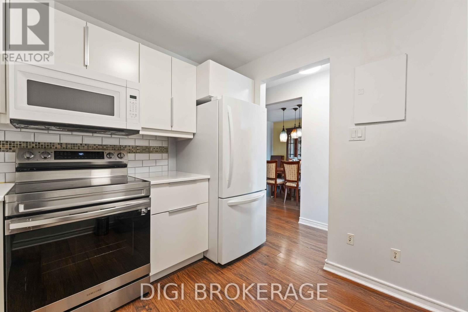 Photo 28 of 401 1974 St Laurent Boulevard, Ottawa ON