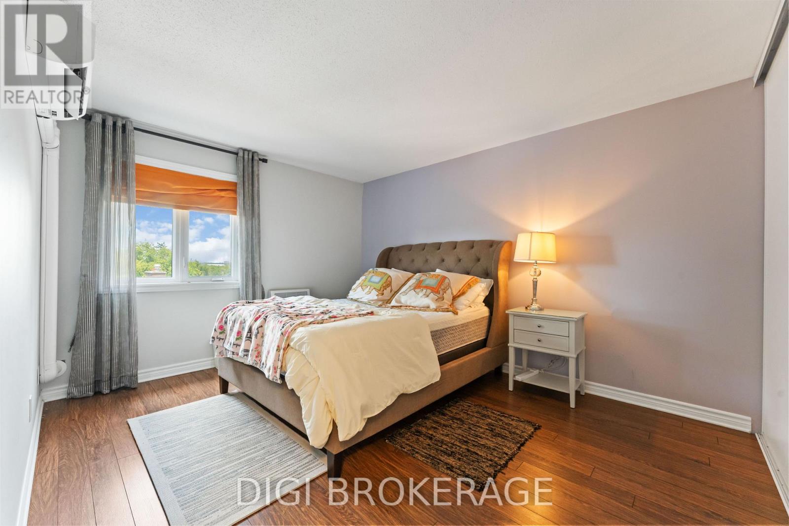 Photo 25 of 401 1974 St Laurent Boulevard, Ottawa ON