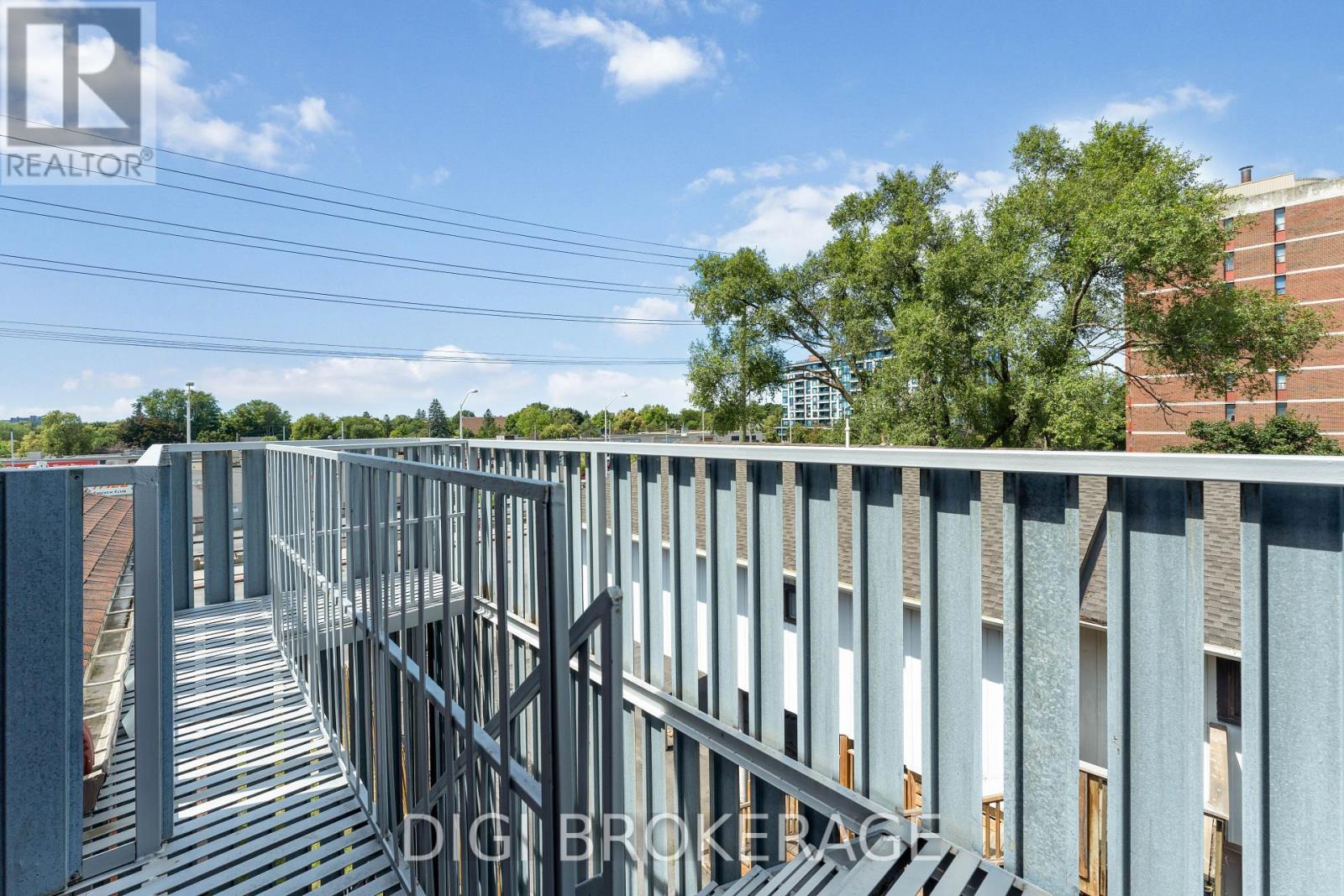 Photo 13 of 401 1974 St Laurent Boulevard, Ottawa ON