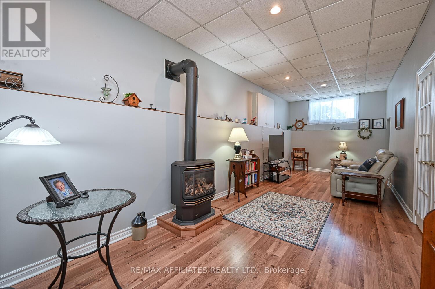 Photo 31 of 107 Merrick Street, Smiths Falls ON