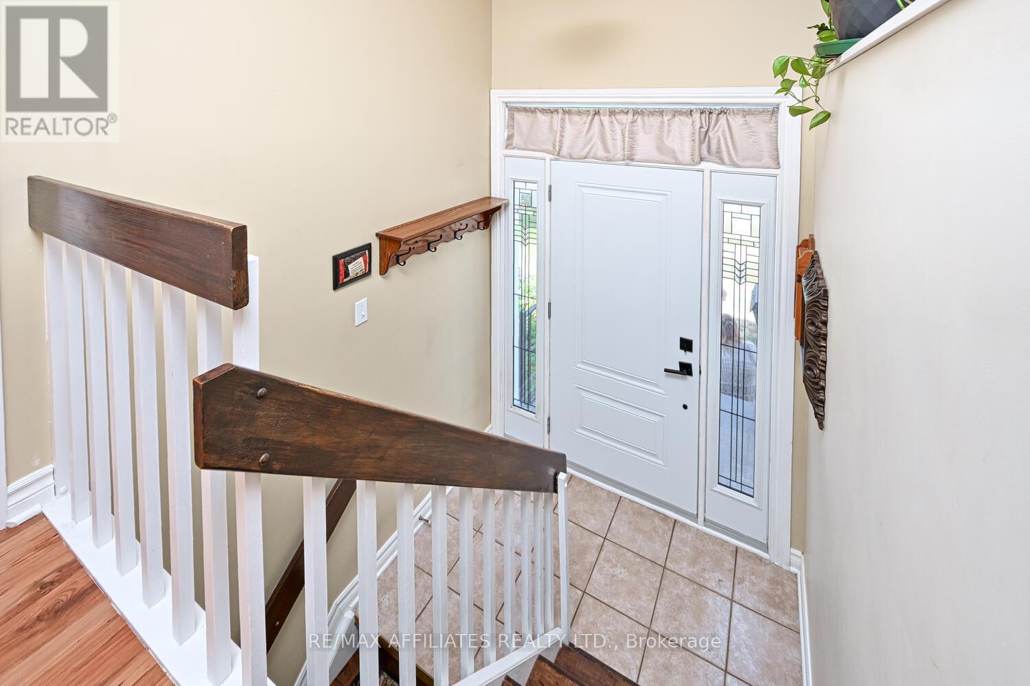 Photo 7 of 107 Merrick Street, Smiths Falls ON