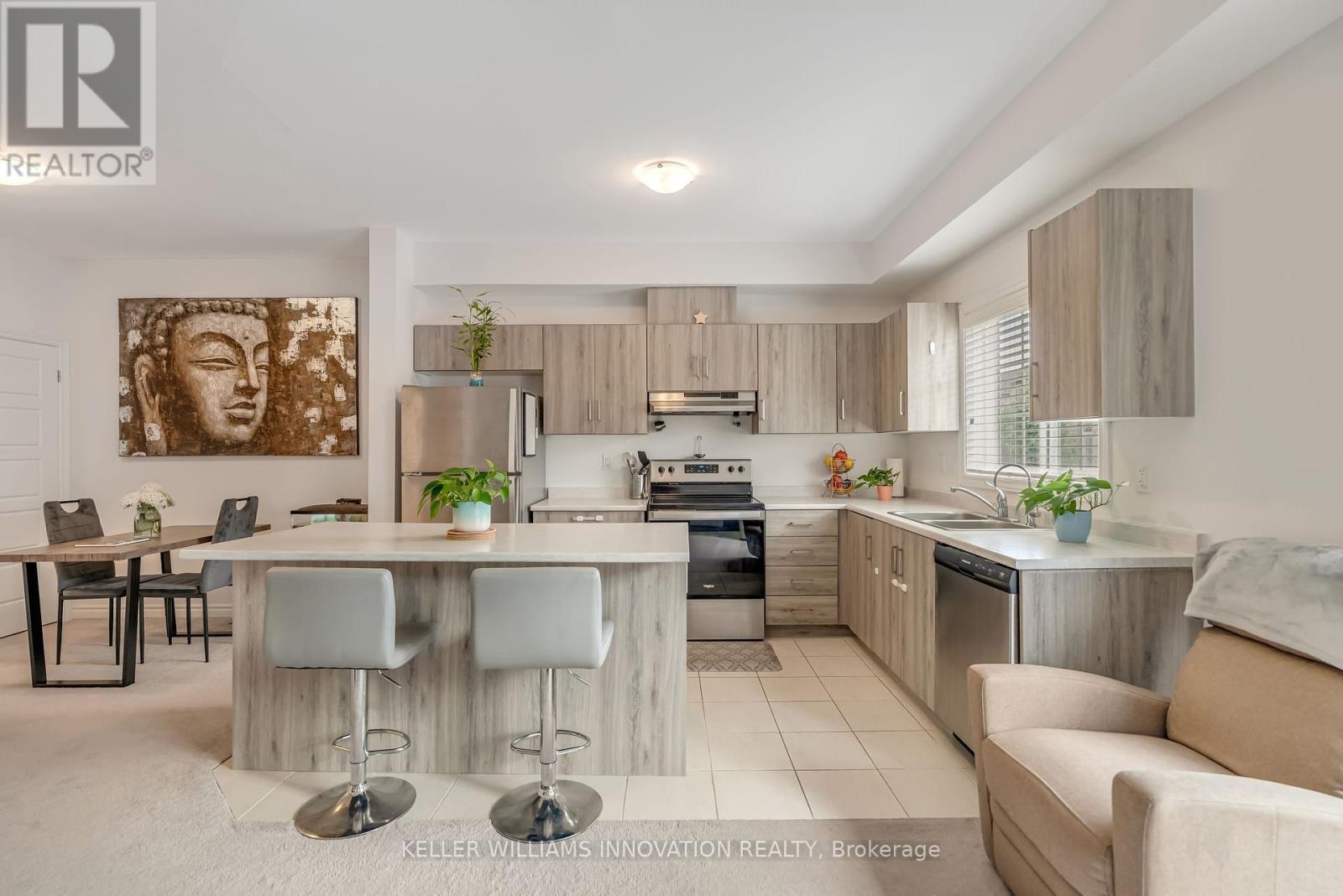 Photo 23 of 38 Dewberry Drive, Kitchener ON