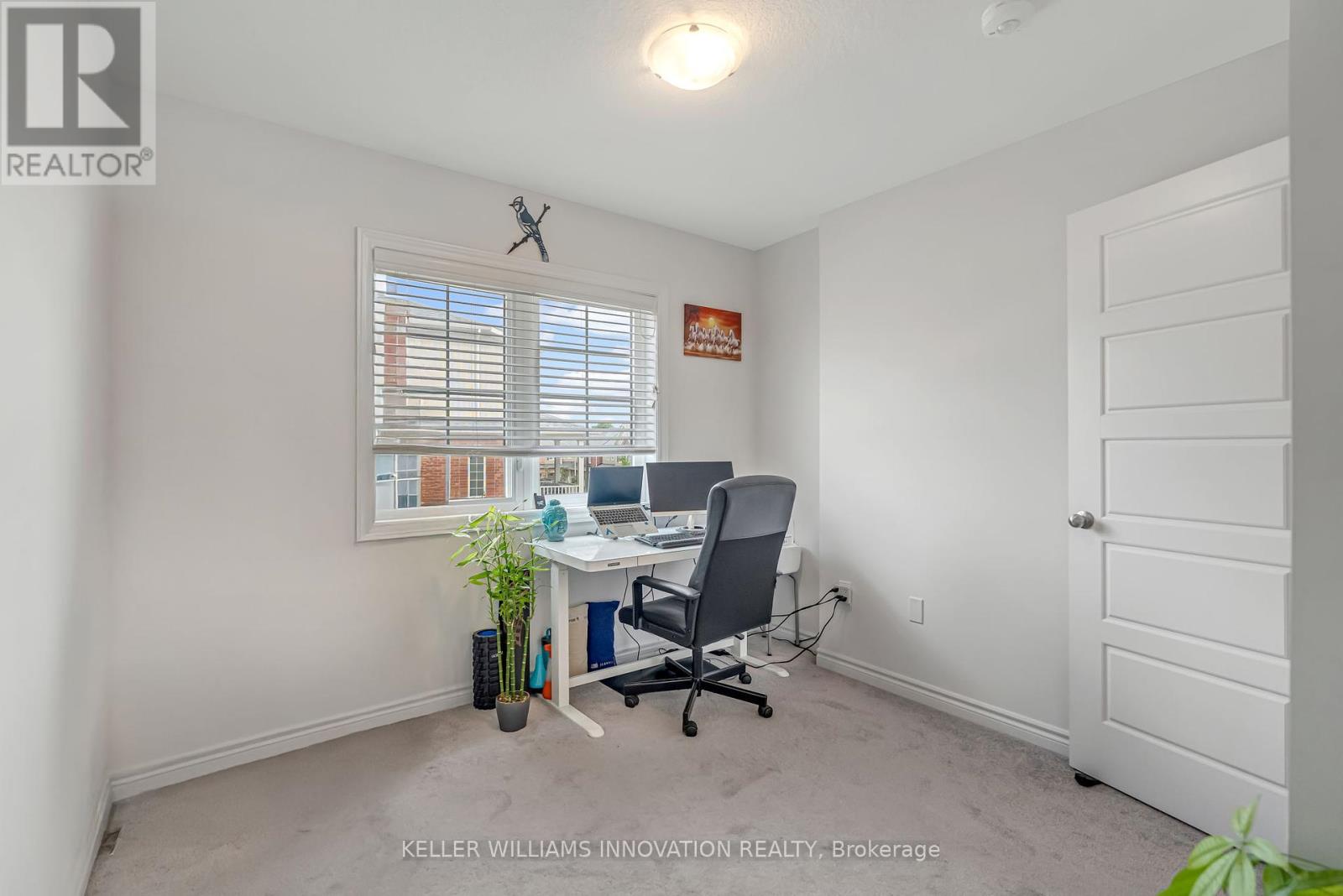 Photo 11 of 38 Dewberry Drive, Kitchener ON