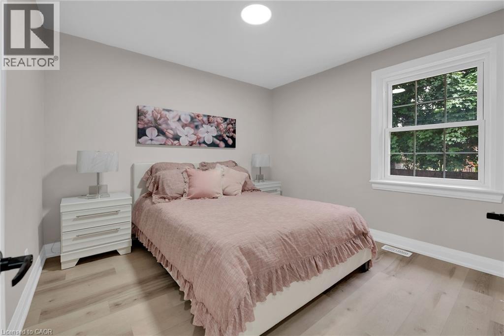 Photo 5 of 174 East 34th Street, Hamilton ON
