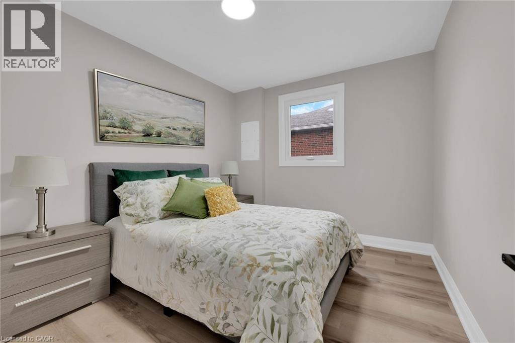 Photo 32 of 174 East 34th Street, Hamilton ON