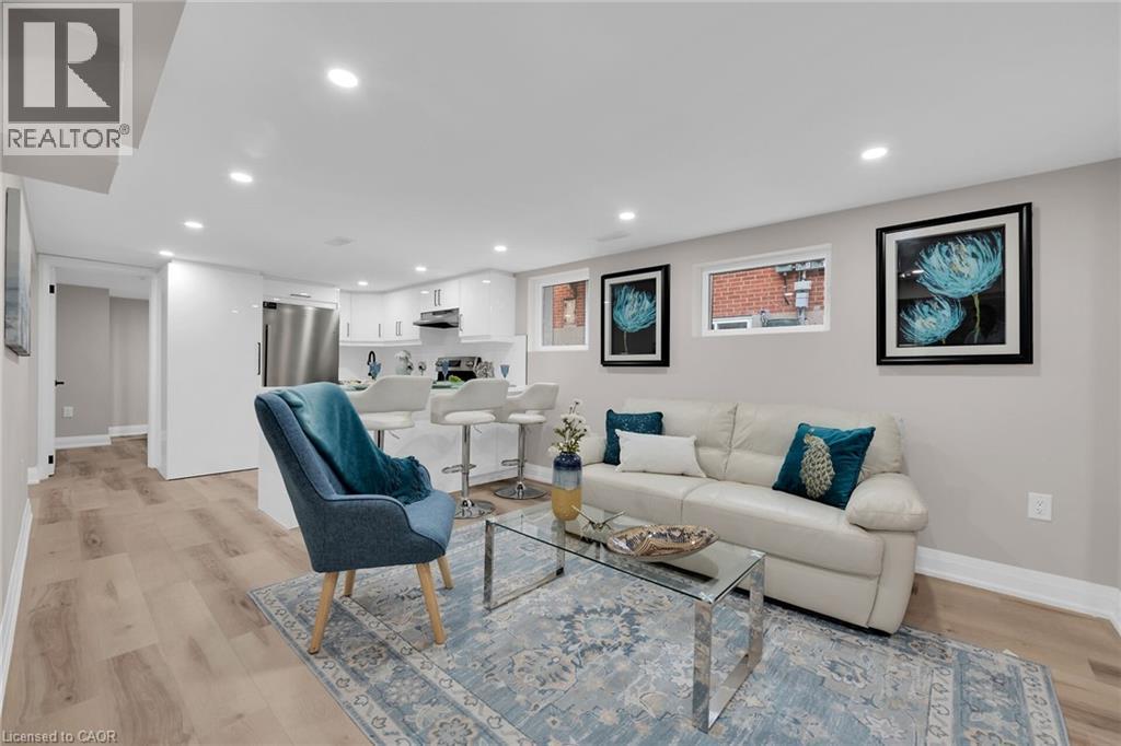 Photo 12 of 174 East 34th Street, Hamilton ON