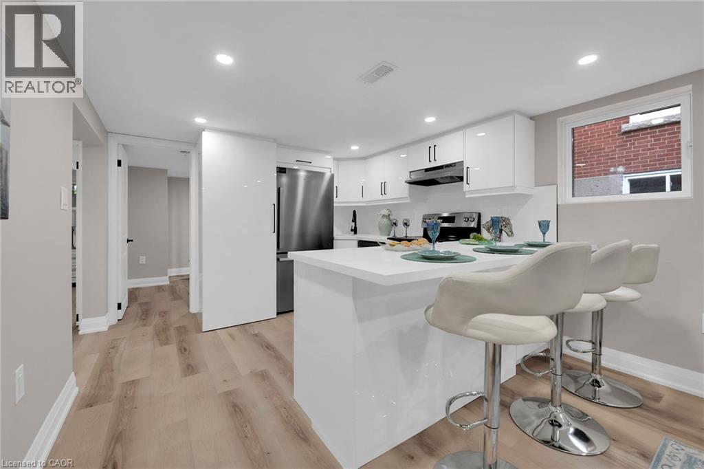 Photo 8 of 174 East 34th Street, Hamilton ON