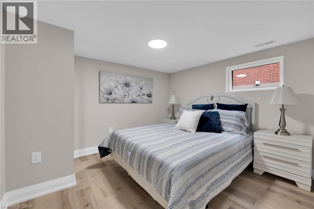 Photo 23 of 174 East 34th Street, Hamilton ON