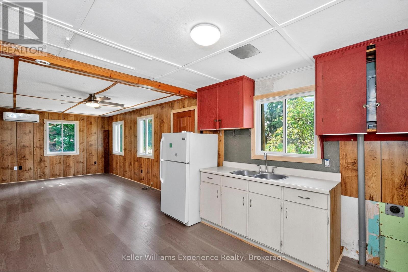 Photo 10 of 180 184 Silver Birch Crescent, Tay ON