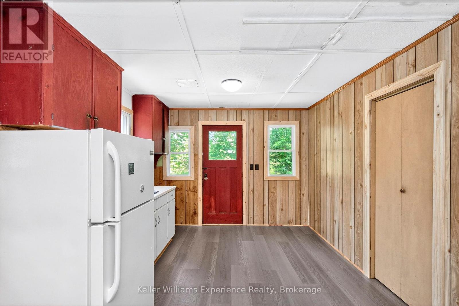 Photo 12 of 180 184 Silver Birch Crescent, Tay ON
