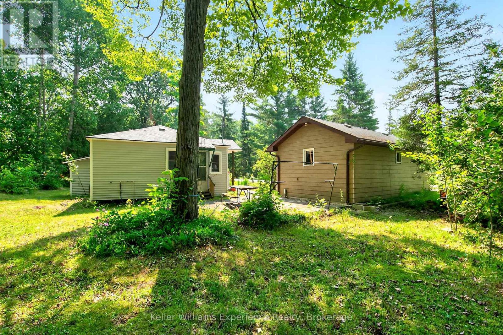Photo 27 of 180 184 Silver Birch Crescent, Tay ON
